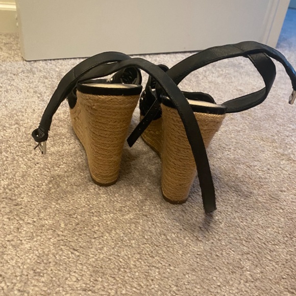 Marc Fisher wedges - Picture 2 of 2